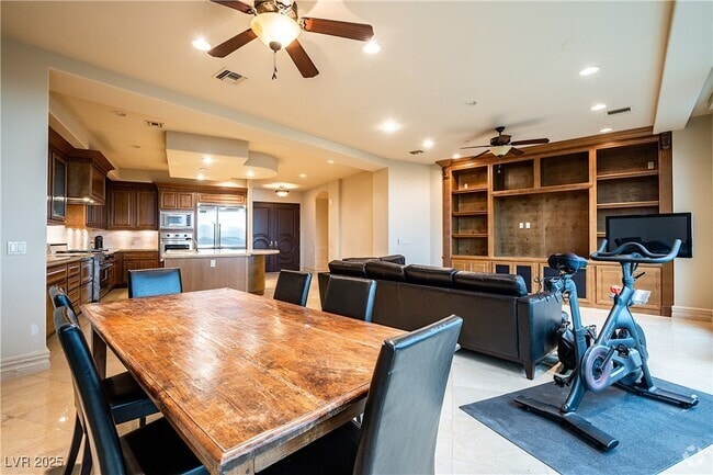 Building Photo - 9101 Alta Dr Unit 16 Rental