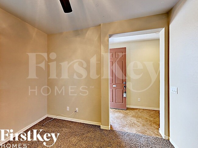 Photo - 802 W Love Rd