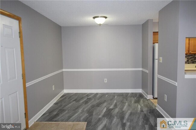 Photo - 5211 Ravens Crest Dr