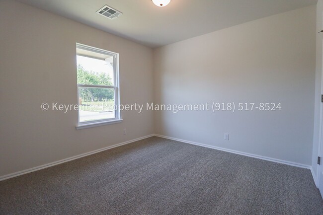 Photo - Stunning New Construction Home 4 Bed 2 Bath Broken Arrow