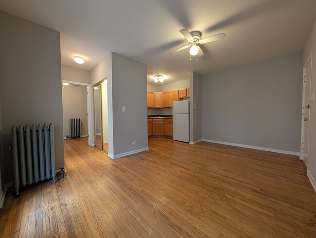 Building Photo - 910 W Dakin St Unit 916-318