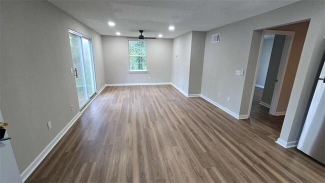 Photo - 3025 Mangum Dr