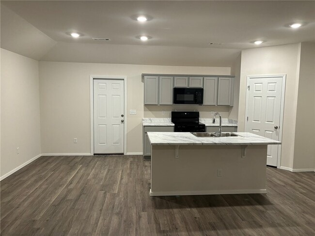 Photo - 801 S Katlyn Dr