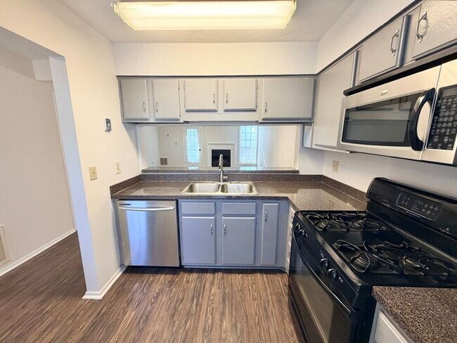 Photo - Gorgeous Doraville 2 Bed-2.5 Bath Townhouse, Roommate Floor plan!