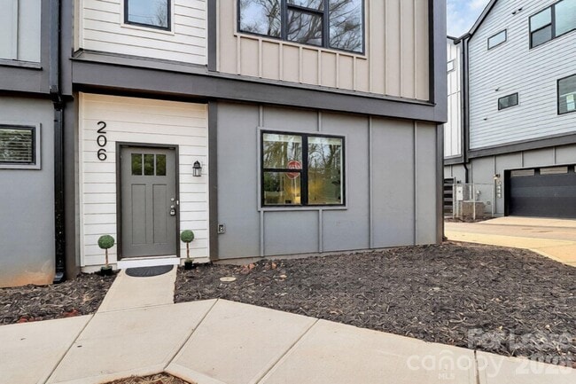 Photo - 206 Nelson Ave