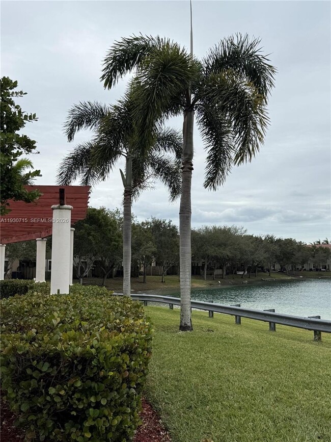 Photo - 580 NE 33rd Terrace