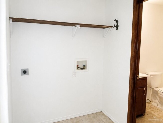 Photo - 5 Ashley Ave Unit 3