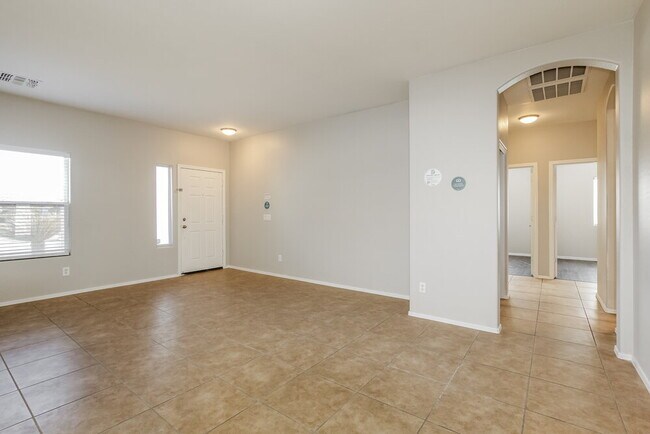 Photo - 11702 W Jackson St