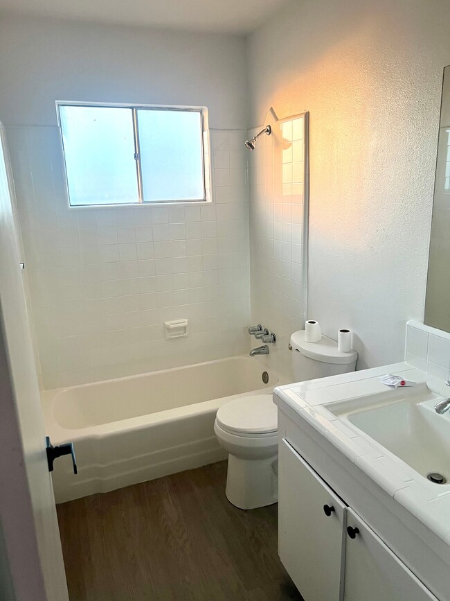 Photo - 2501 Bishop Dr Unit 6