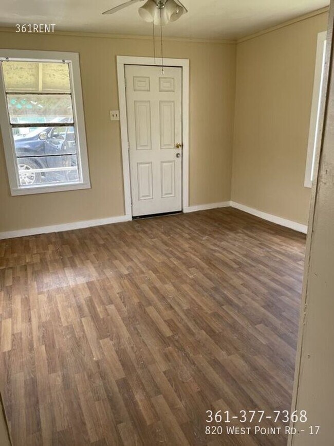 Photo - 820 W Point Rd Unidad 17