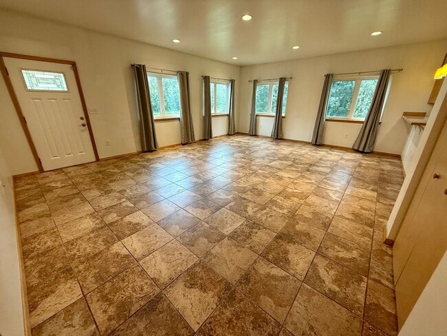 Photo - 2175 Chateau Ct Unit 1