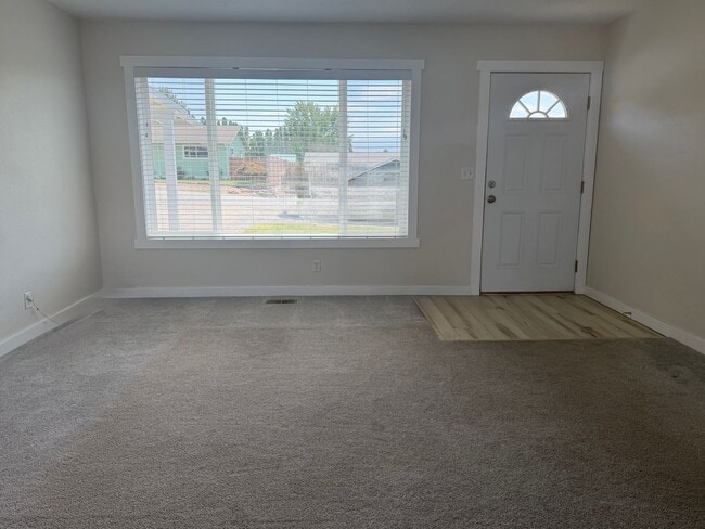 Photo - Now renting 3 bedroom, 2 bathroom House