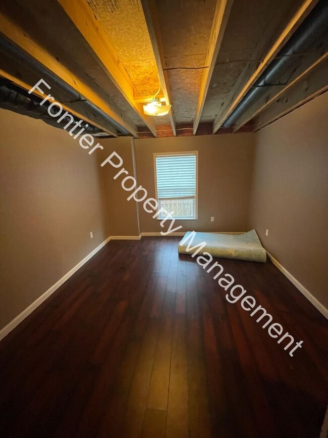 Photo - 2116 Doe Run Dr