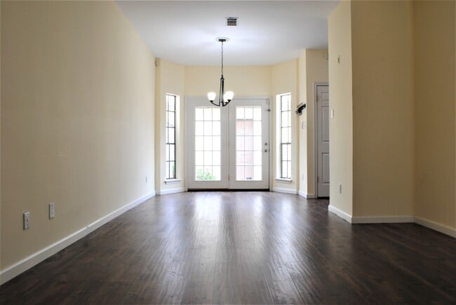 Photo - 3300 Bellefontaine St Unit 4