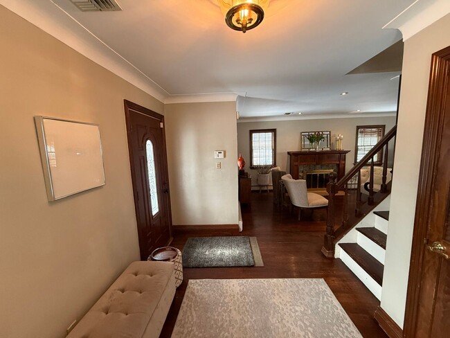 Photo - Spectacular 3 Bed/2.5 Bath Colonial in Freeport!