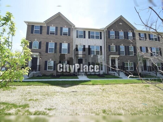 Photo - 6574 Halsey St