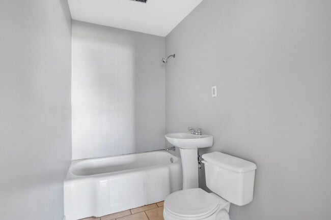 Photo - HOME FOR RENT | Lake Charles