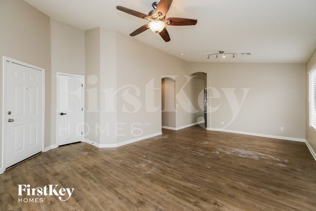 Photo - 1610 E Desert Ln