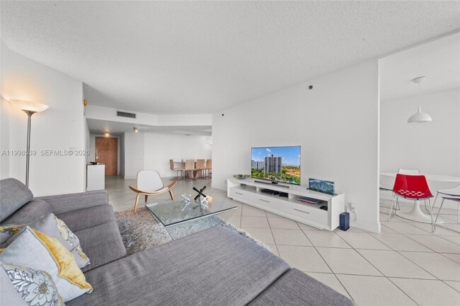 Building Photo - 3598 Yacht Club Dr Unit 601+DEN