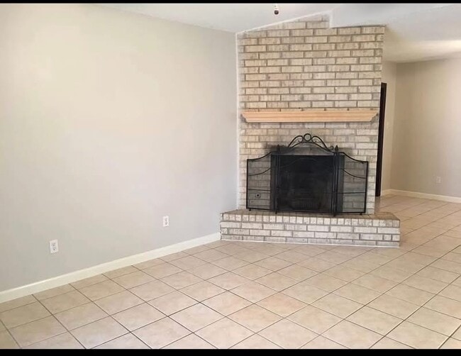 Photo - 3110 Kleinmann Ave