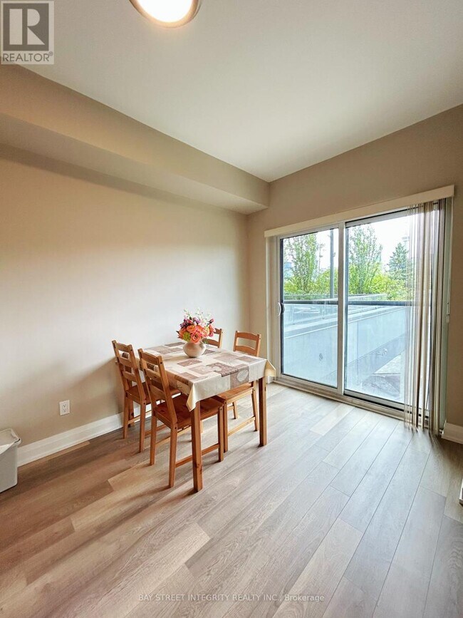 Photo - 181 Huron St Unité 201