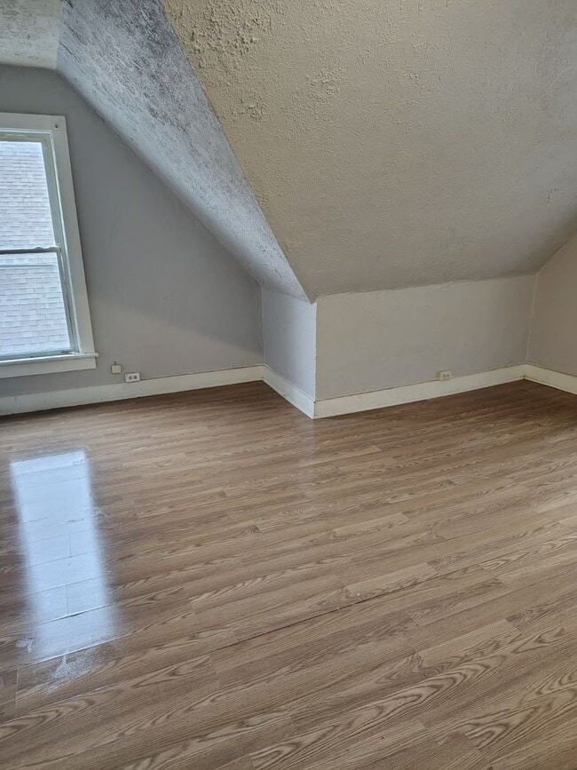 Photo - 51 Cotter Ave Unit 3