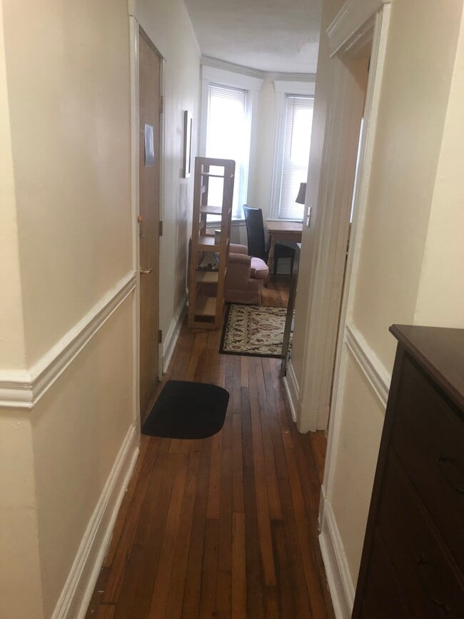 352 Riverway Unit 7