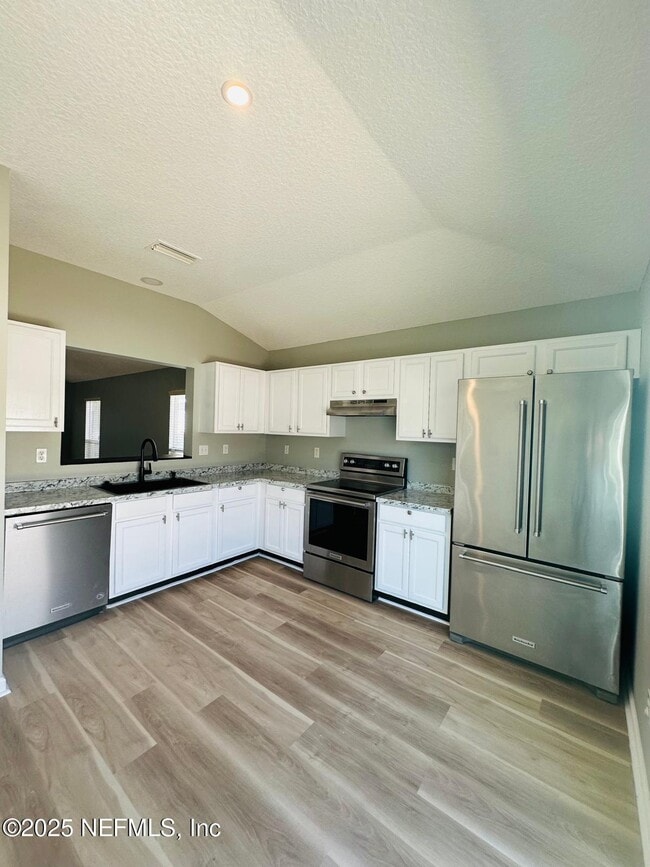 Photo - 4070 Pebble Brooke Circle South