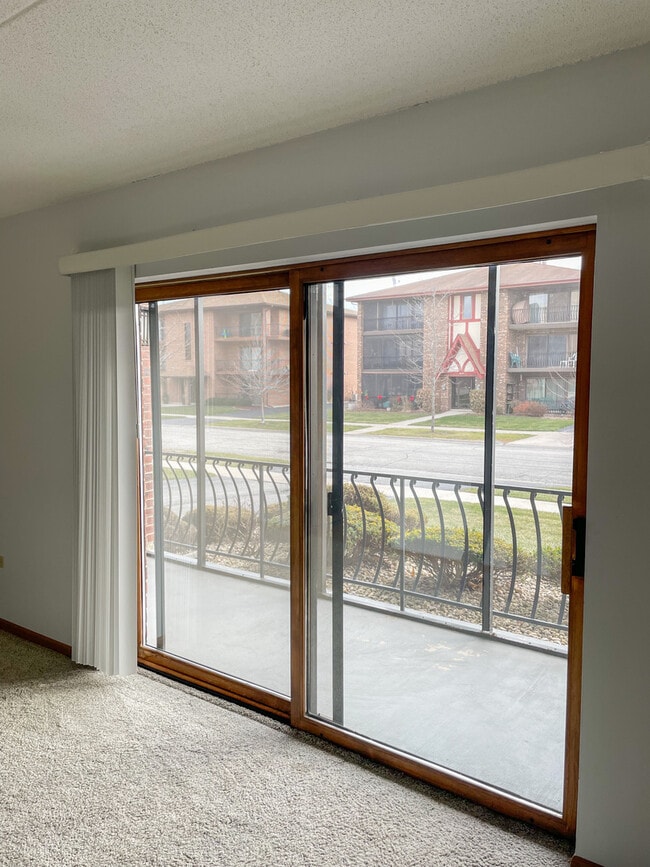 Photo - 16736 Paxton Ave Unit 1N