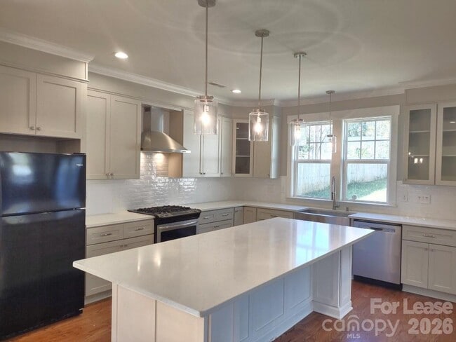 Photo - 1716 Berryhill Rd