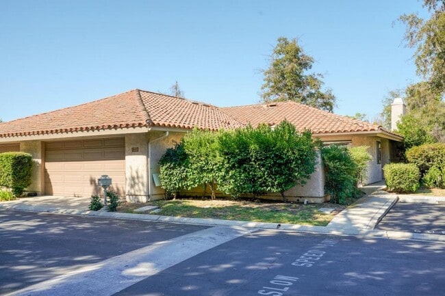 Photo - 667 Arroyo Oaks Dr