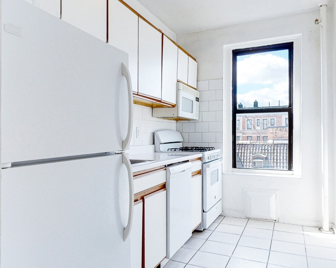 Photo - Edgecombe Avenue Unit 2K