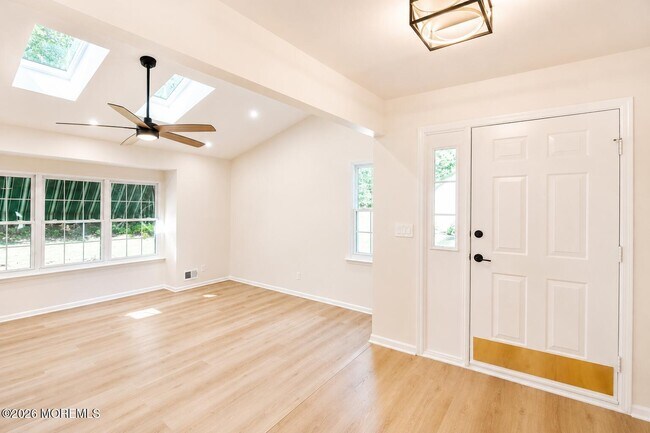 99 Oak Ln