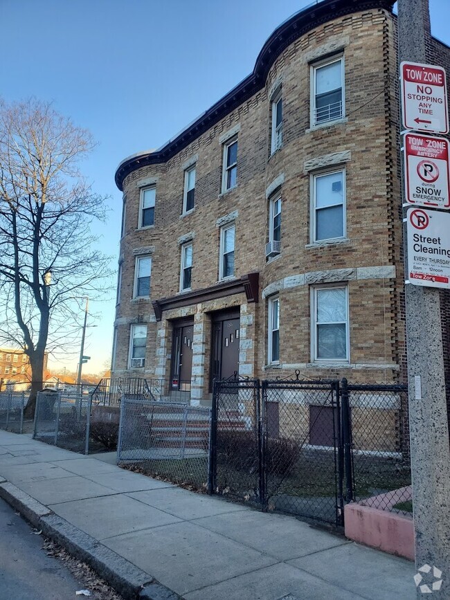 Building Photo - 182 Walnut Ave Unit 1 Rental