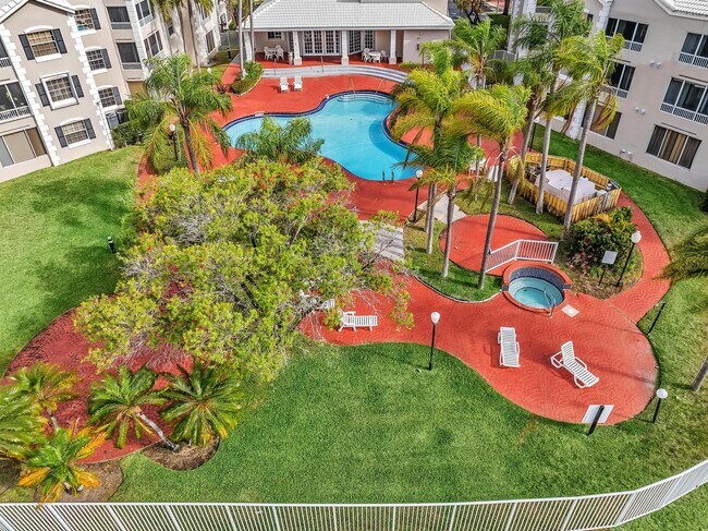 Photo - 2841 N Oakland Forest Dr Unit 211