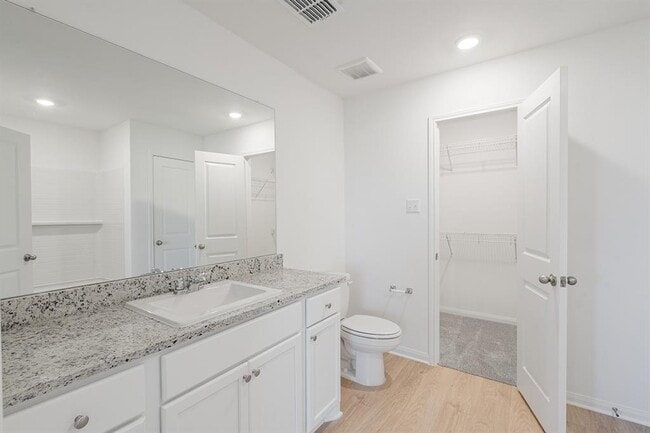 Photo - 128 Paria Ct