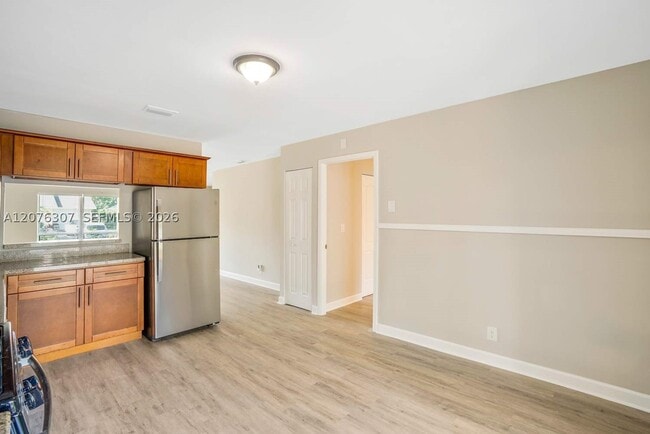 Photo - 6070 Lambeth Cir