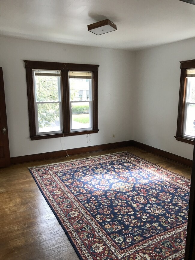 Building Photo - 10 Livingston St Unit 2F