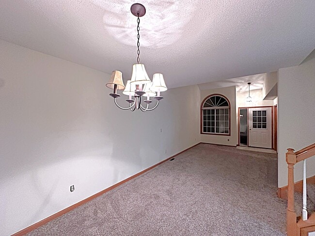 Photo - 1902 Aster Bay