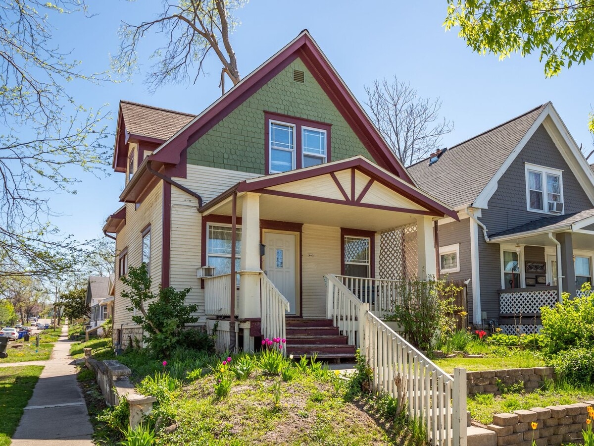 Welcome to Camburn Corner! - Welcome to Camburn Corner! House