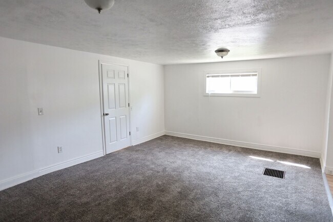 Photo - 1000 Jennette Ave NW