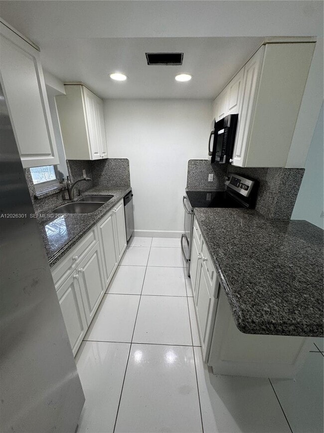 Photo - 10281 E Bay Harbor Dr Unit A3