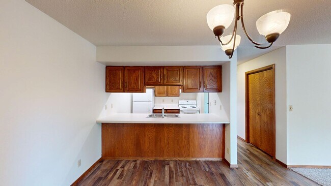 Photo - Doral Apartments