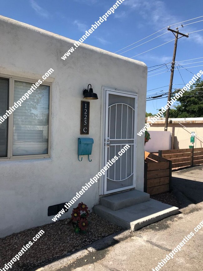Building Photo - 1225 San Mateo Blvd SE Unit 1225 San Mateo -  C