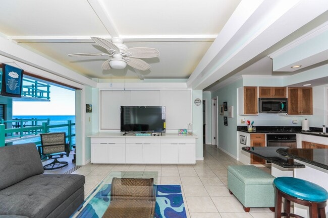 Photo - 2957 Kalakaua Ave Unit 402
