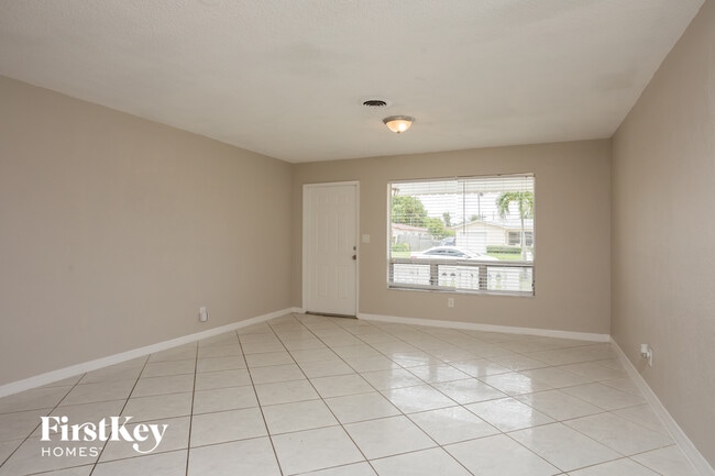 Photo - 3430 NW 34th St