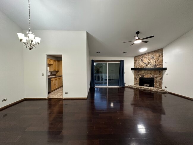 Photo - 216 Charleston Ct Unit 8