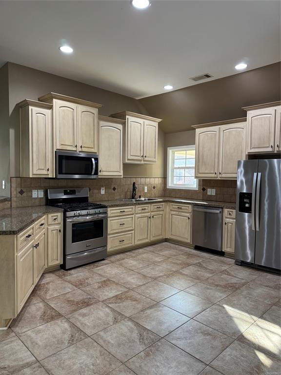 Photo - 165 River Stone Way