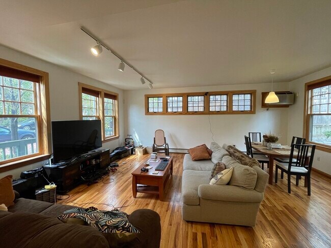 Photo - 15 Mount Vernon St