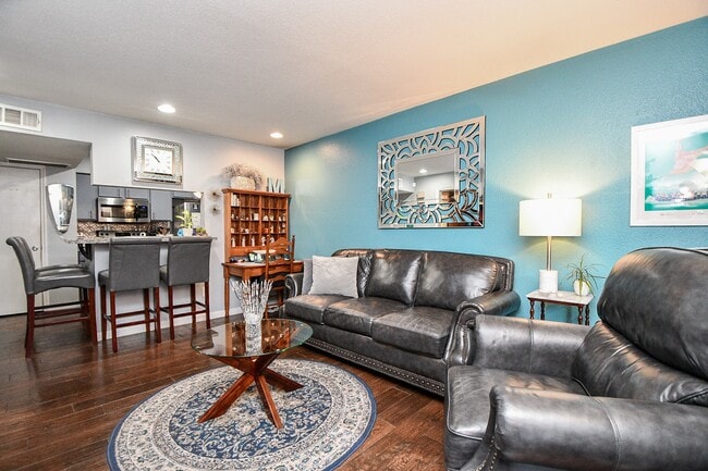 Photo - 4635 Wild Indigo St Unit 498